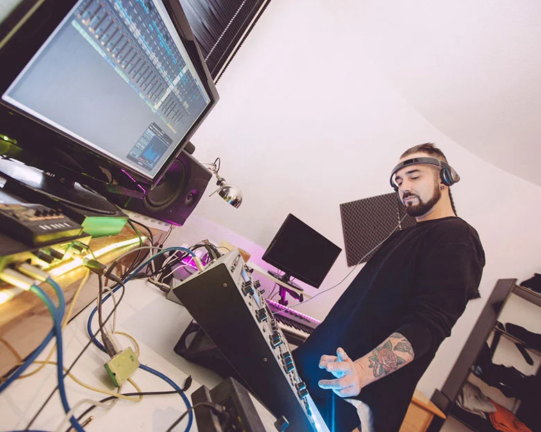 10 Best Desks For Music Production 2024